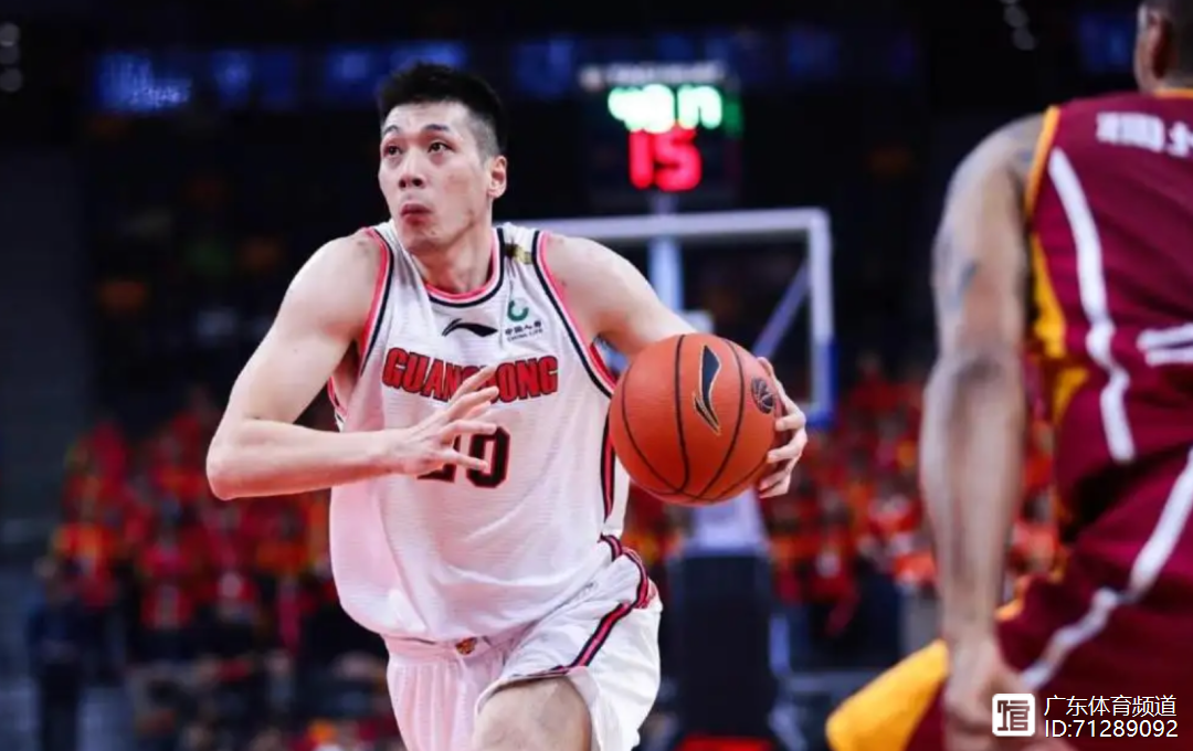 今晚法兰克福调整名单以备全明星赛,门线救险环节打磨,媒体盛赞,身体对抗强度拉满的简单介绍 今晚法兰克福调整名单以备全明星赛,门线救险环节打磨,媒体盛赞,身体对抗强度拉满的简单介绍