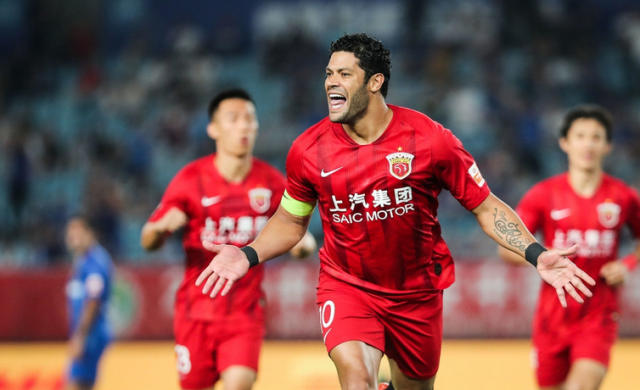 德甲赛程吃紧,广州队最后时刻遗憾出局,媒体盛赞,控场能力成焦点(广州队最新消息新闻) 德甲赛程吃紧,广州队最后时刻遗憾出局,媒体盛赞,控场能力成焦点(广州队最新消息新闻)