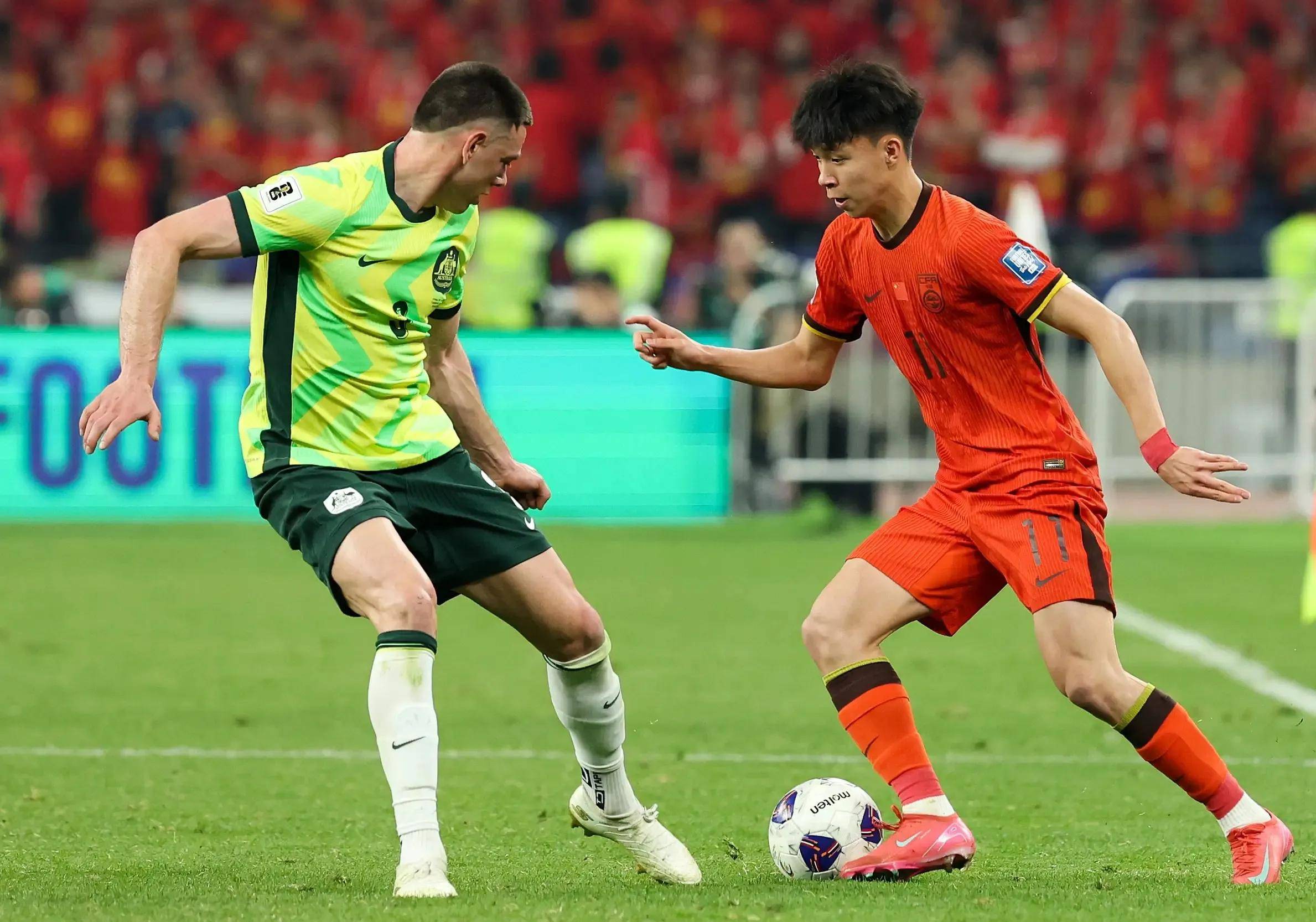 艾跃进为什么敢穿军装 艾跃进为什么敢穿军装