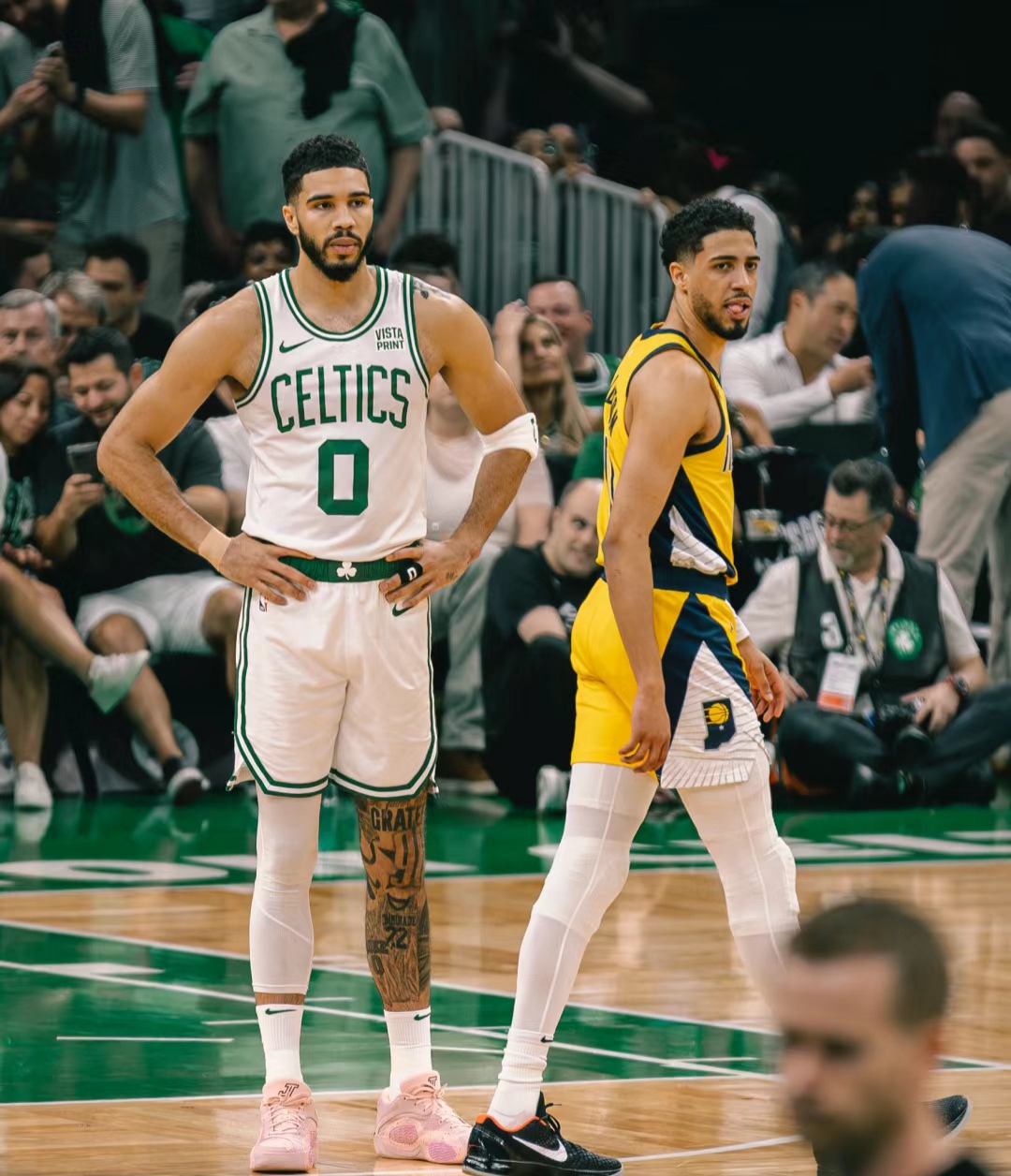 塔图姆重要时刻战术调整,中国队带队取胜!热度持续攀升 塔图姆重要时刻战术调整,中国队带队取胜!热度持续攀升