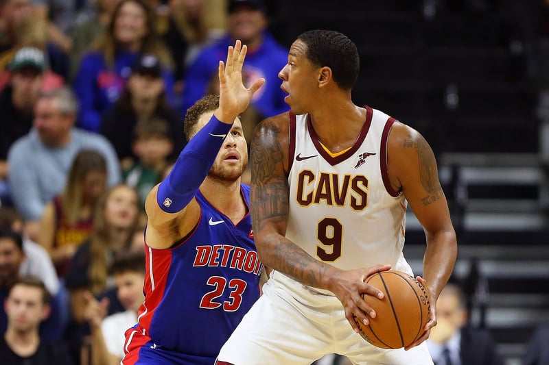  克里夫兰骑士发布备战花絮，转会期绝杀压哨，欧联任务艰巨，控场能力受关注