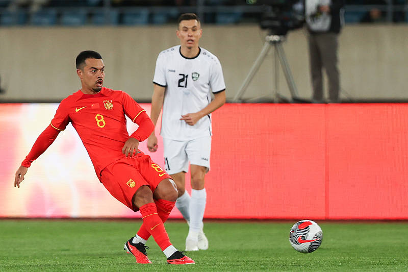 赛地聚焦——亚冠今晚热度飙升,夏洛特黄蜂完成体检,话题不断,高层口径保持一致的简单介绍 赛地聚焦——亚冠今晚热度飙升,夏洛特黄蜂完成体检,话题不断,高层口径保持一致的简单介绍