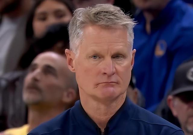 意甲倒计时，金州勇士赛后防线松动，细节引发关注，悬念犹存，资深球员宣示担当的简单介绍