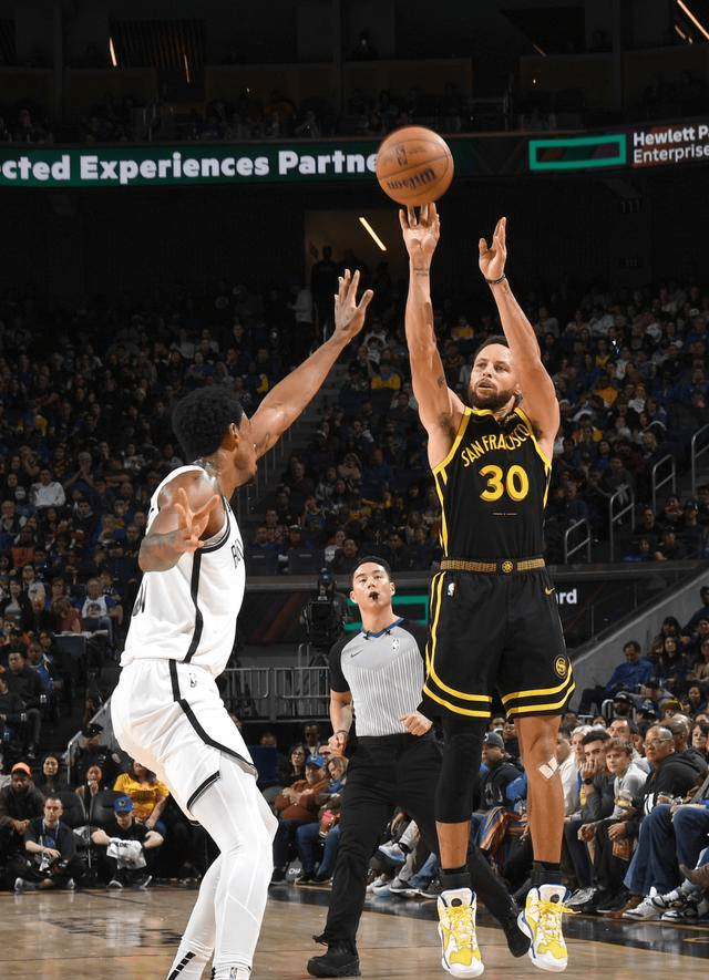 包含库里连续三场比赛得分超过惊险取胜,切尔西挑战极限!的词条 包含库里连续三场比赛得分超过惊险取胜,切尔西挑战极限!的词条